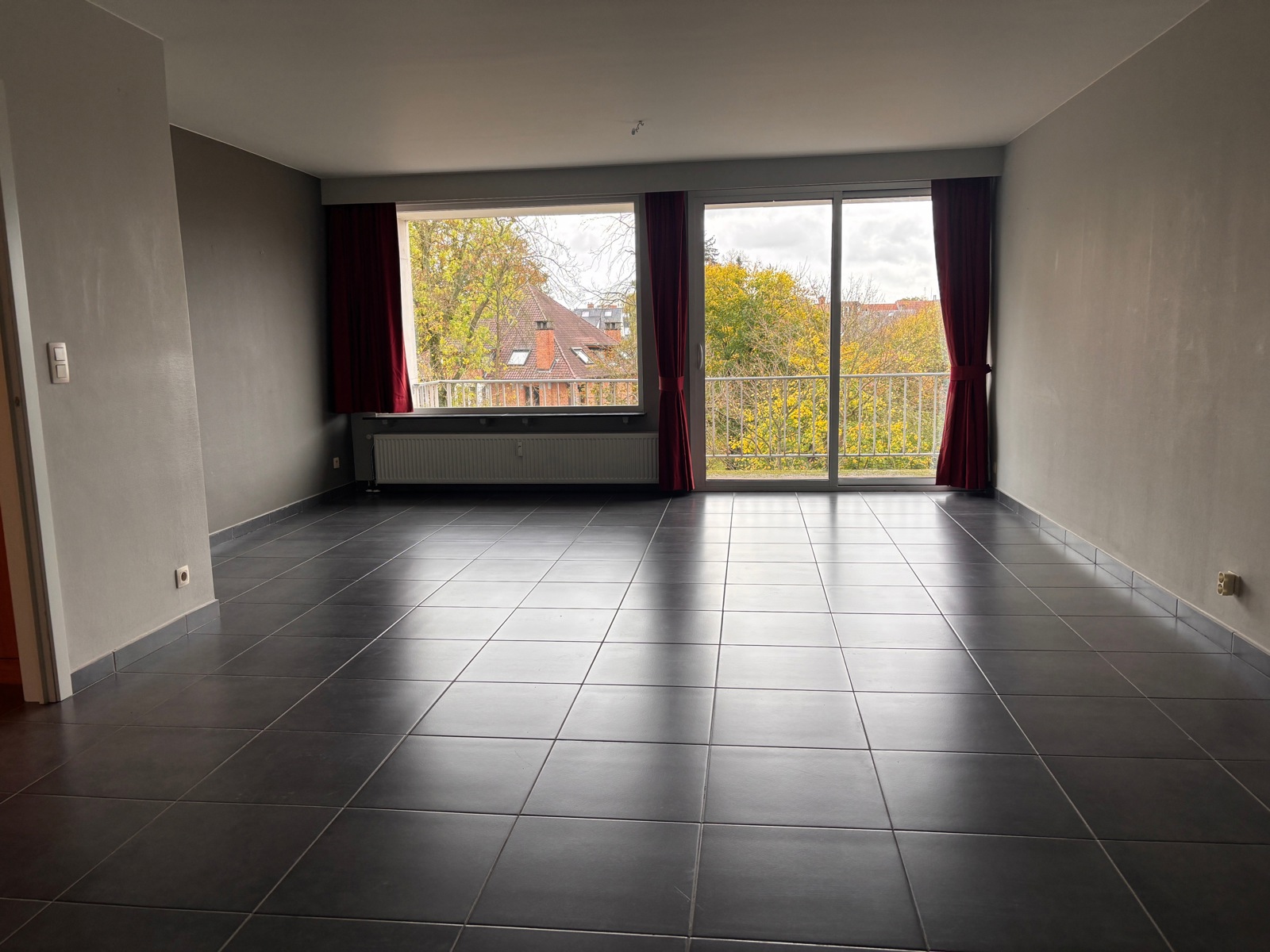 Lichtrijk 2-slaapkamerappartement met 2 terrassen en garage! - foto 4