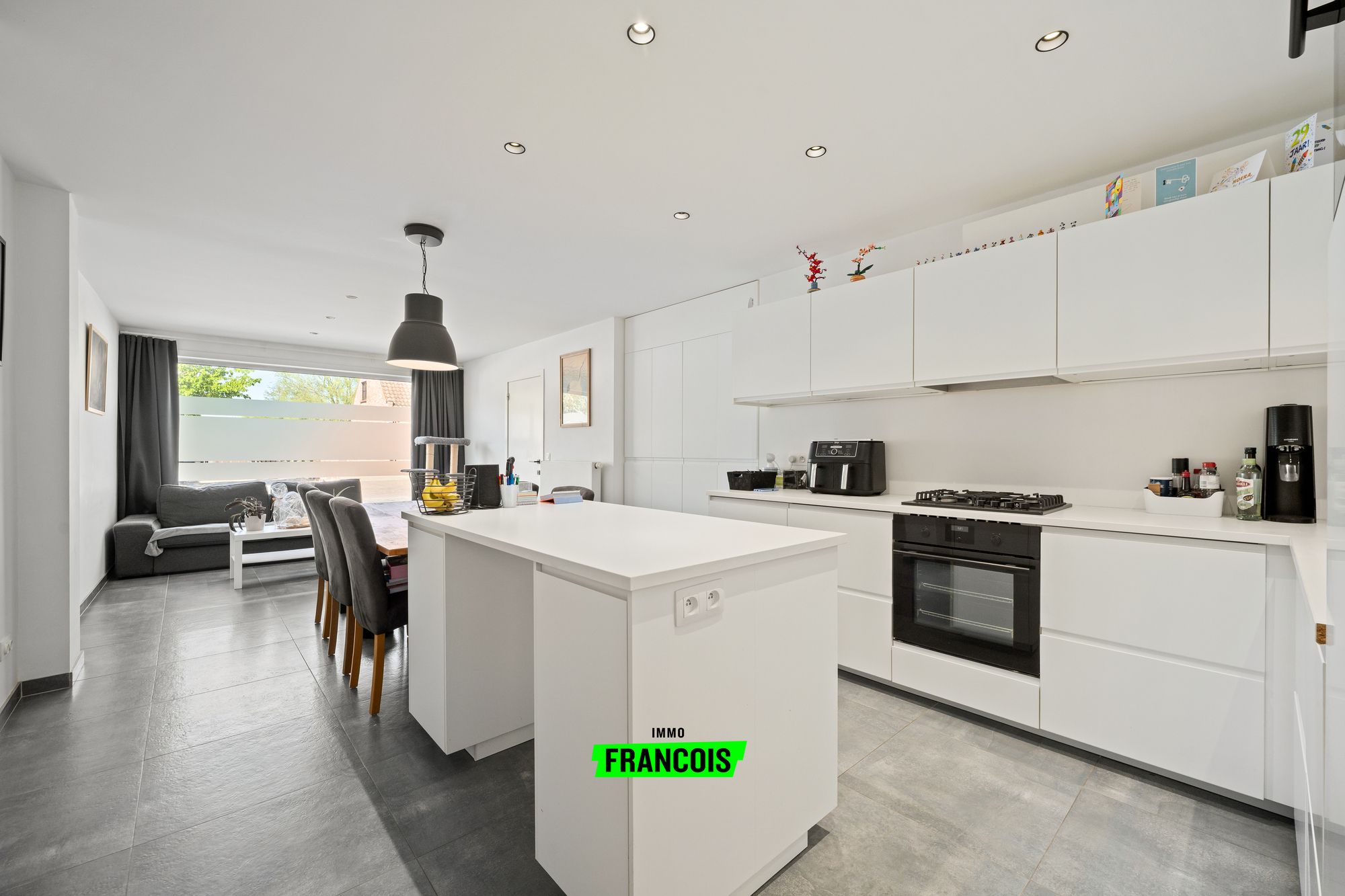 Gerenoveerd appartement met 2 slaapkamers te Maldegem/Donk - foto 2
