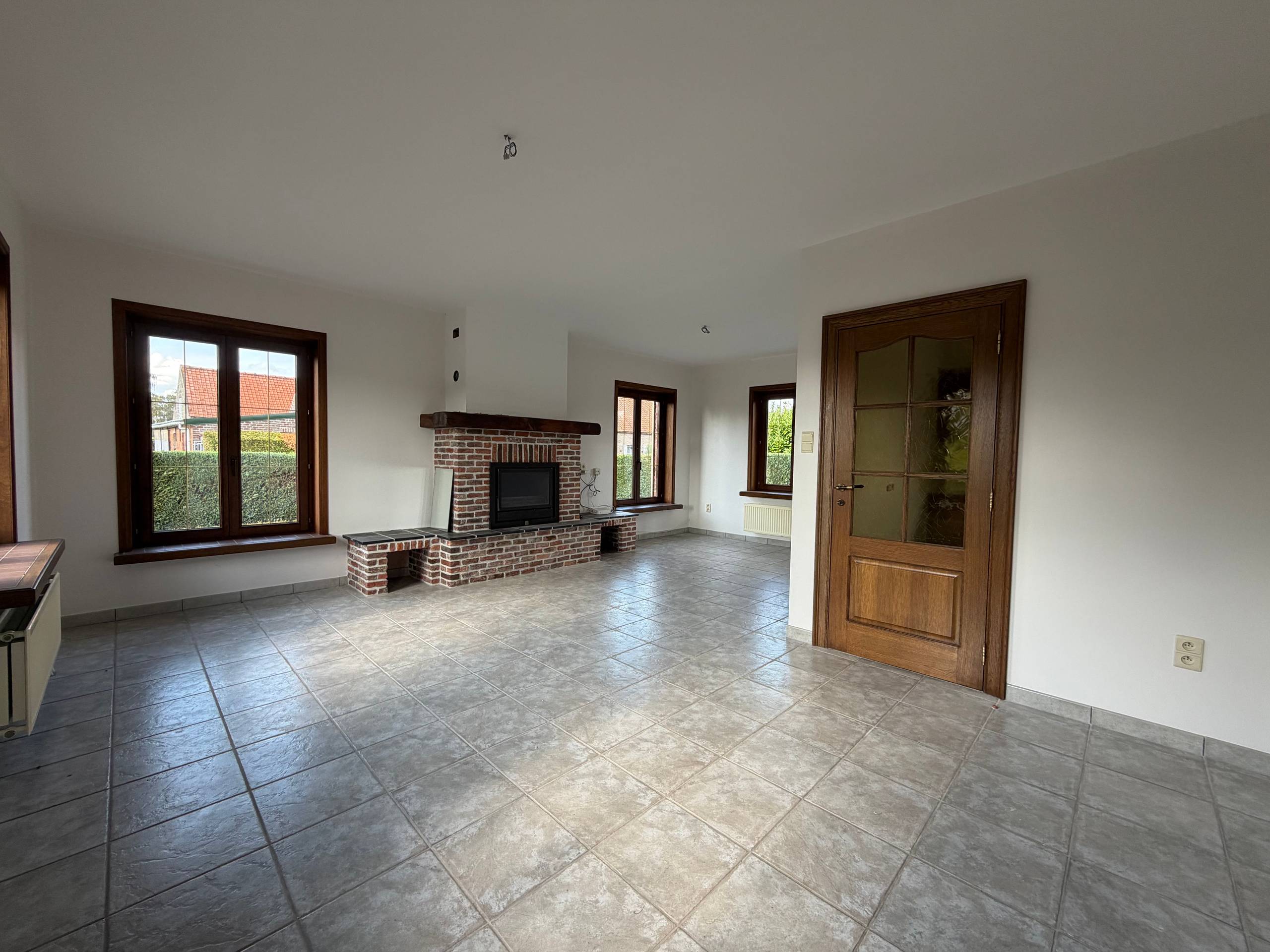 Open bebouwing te huur met 4 slaapkamers in Bassevelde. - foto 5