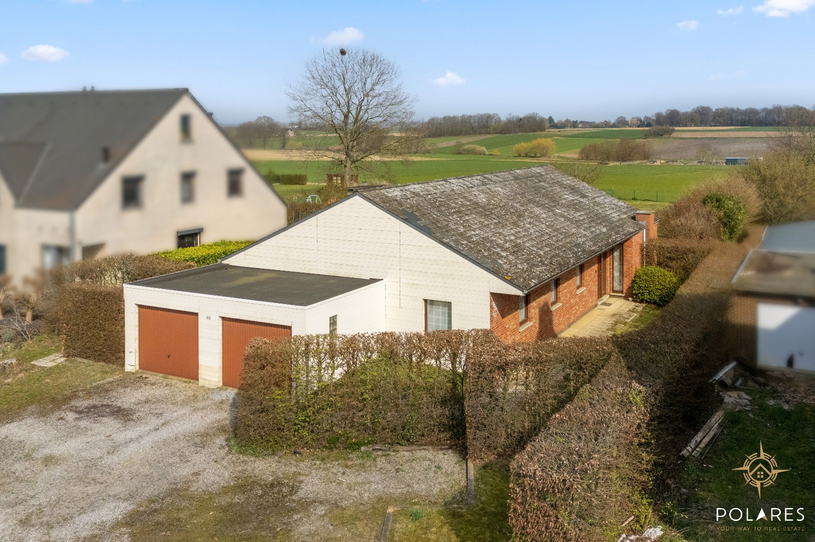 Renovateable bungalow on beautiful plot. - photo 2