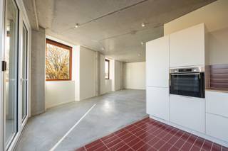 WILRIJK - Den Brandt : Appartement exclusif entièrement rénové avec 2 chambres et terrasses dans un quartier résidentiel très prisé. DESCRIPTION...