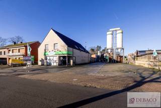 Handelspand met magazijn en appartement op een toplocatie in HerenthoutBent u op zoek naar een handelspand & magazijn met woongelegenheid op een...