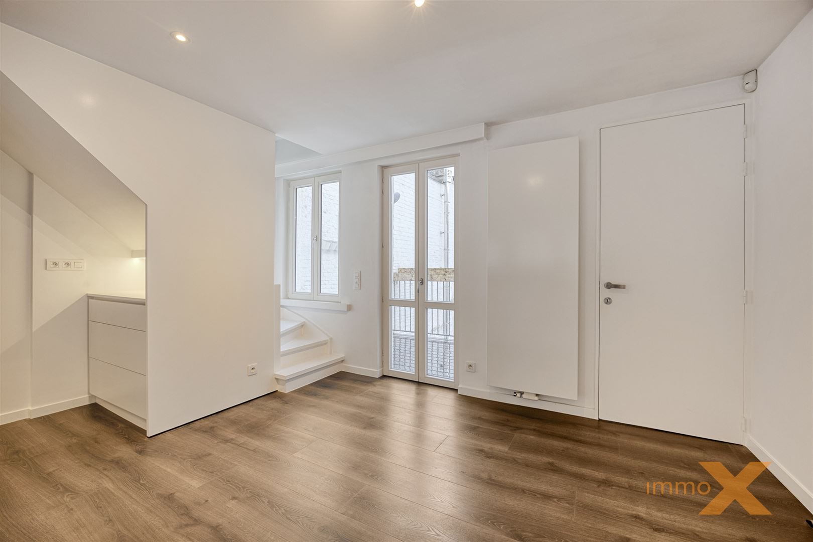 RUIME LICHTRIJKE, PERFECT ONDERHOUDEN TRIPLEX - foto 4