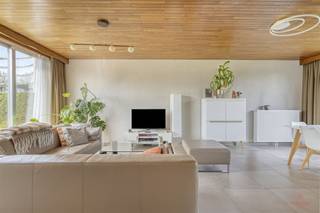 Maison récemment rénovée à louer dans un endroit calmeCette maison rénovée est située dans la Nieuwgoedlaan à Petgem-aan-de-Leie (Deinze). Au milieu...