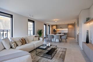 --- 21% BTW? DAT IS PASSÉ! KOOP NU AAN 6% BTW! ------ BESPAAR TIENDUIZENDEN EURO'S !!! ---Uniek en Luxueus wonen in het centrum van Staden tussen...