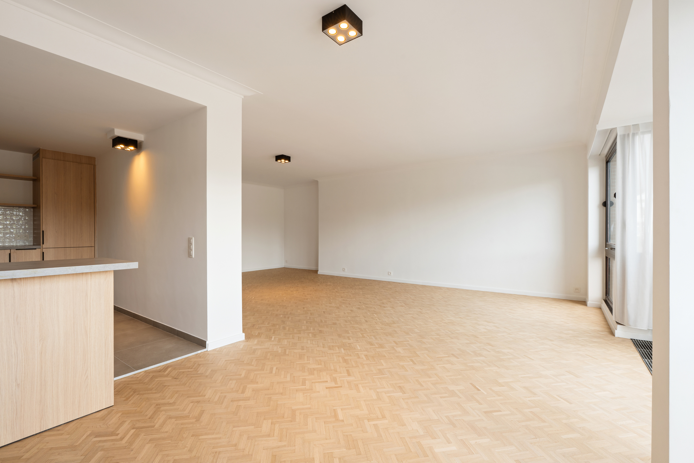 Gerenoveerd luxueus 2-slaapkamerappartement op toplocatie - foto 4