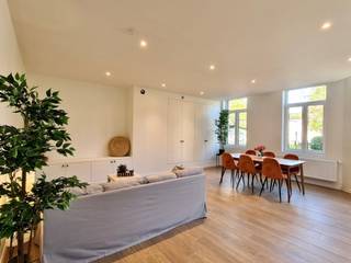 Investment property: 2 large apartments fully renovated with modern, high-quality materials. (both units are rented to reliable tenants, providing immediate rental income).

RECENT FULL RENOVATION: all major works have been completed, allowing you to invest with complete peace of mind.

Apartment 25a: 2 bedrooms, bathroom (shower + sink), large living area with open kitchen.

Apartment 25b: 3 bedrooms, bathroom (shower + bathtub + sink), separate kitchen, spacious living area, attic for storage.

Viewings by appointment only at +32 496/12.04.46 or via sebastien@immobeguin.be