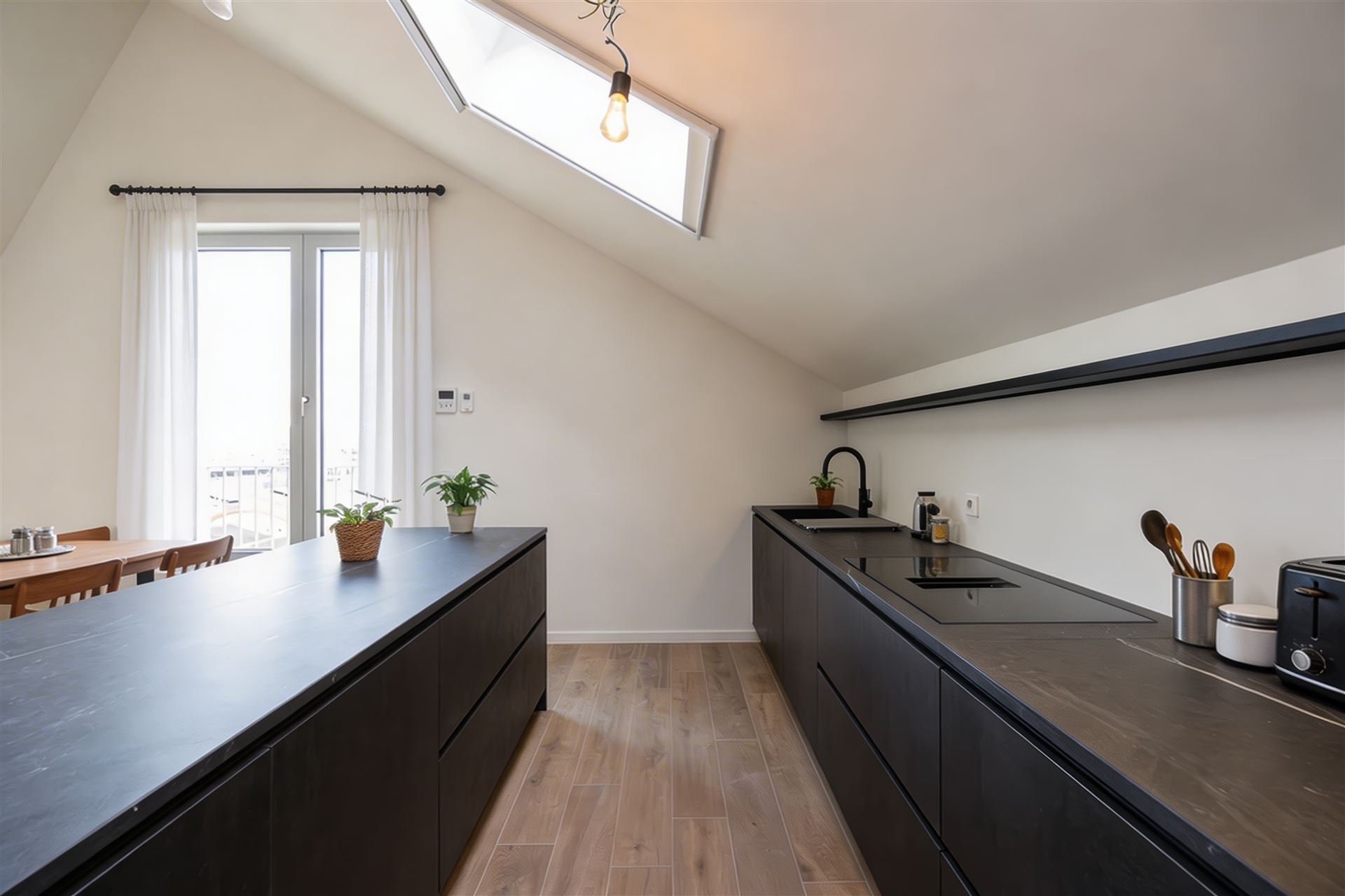 Duplex penthouse met 3 slaapkamers vlakbij het Eilandje. - foto 4
