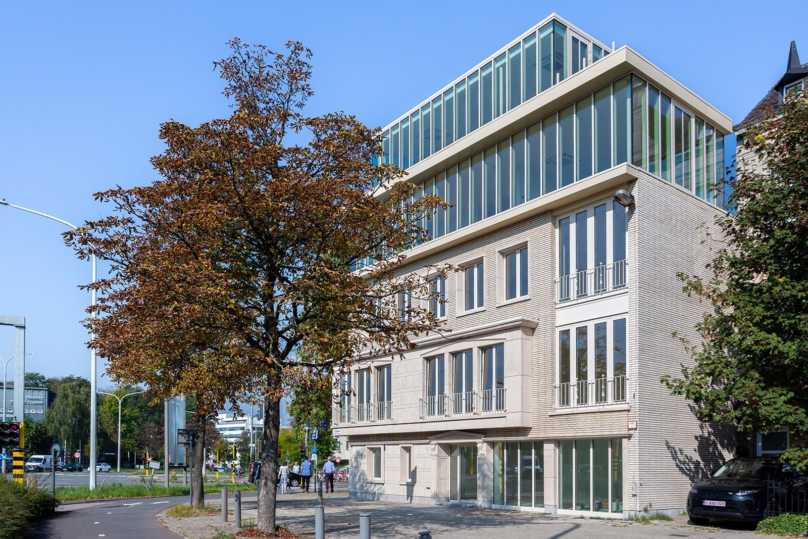 Architecturaal kantoorgebouw op absolute zicht locatie! - foto 2