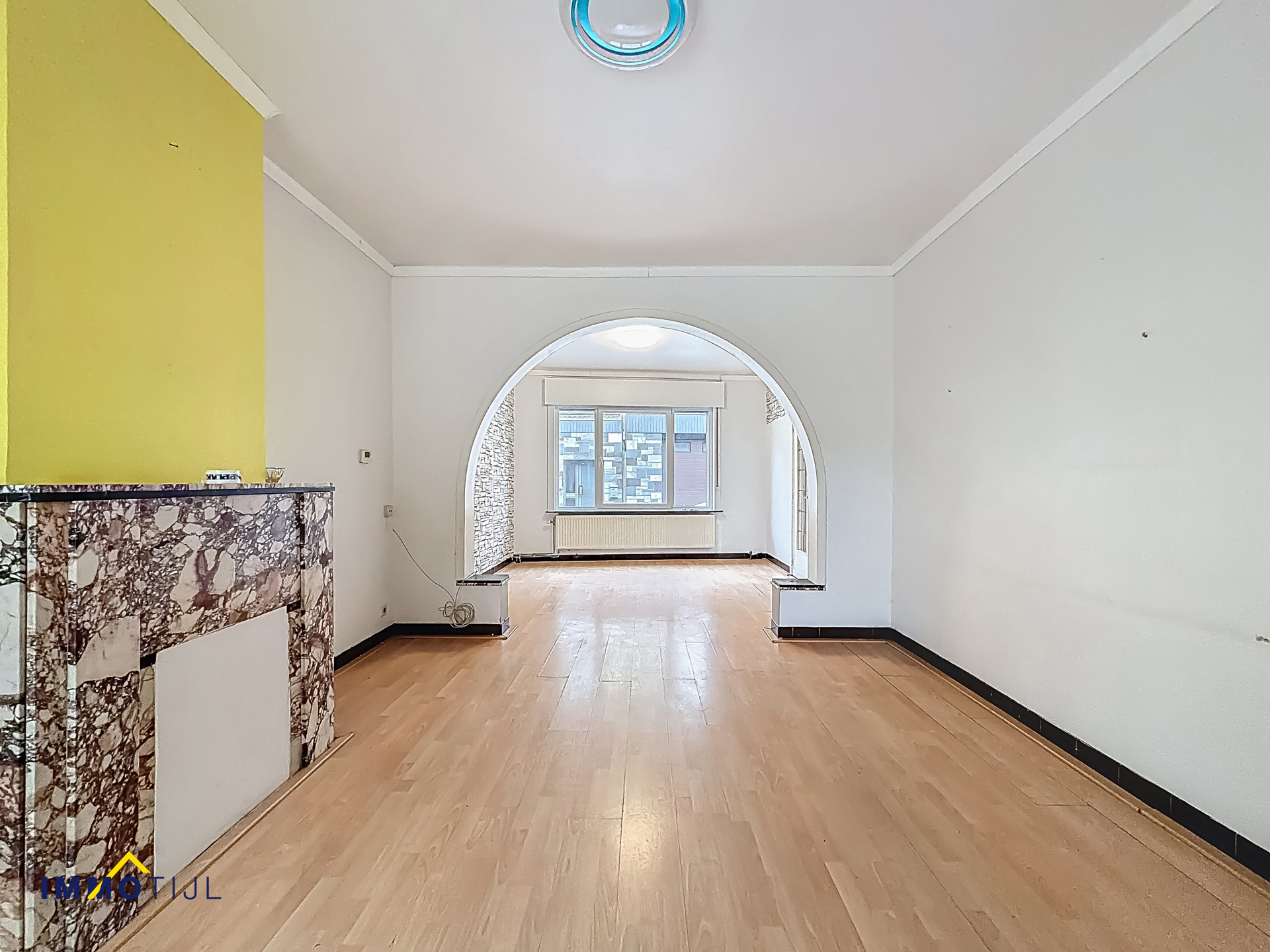 Ruime woning met garage en terrastuin op centrale locatie! - foto 3