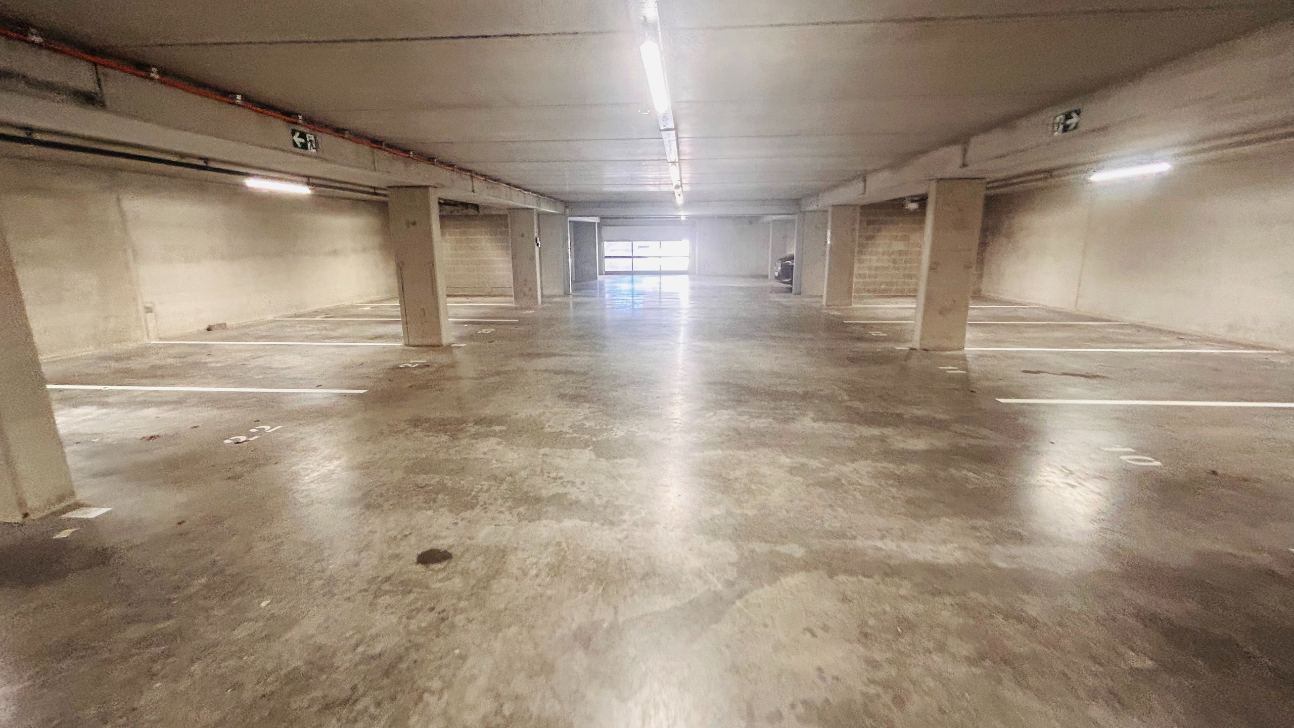 Diverse ondergrondse autostaanplaatsen te koop en/of te huur in centrum Deerlijk - foto 5
