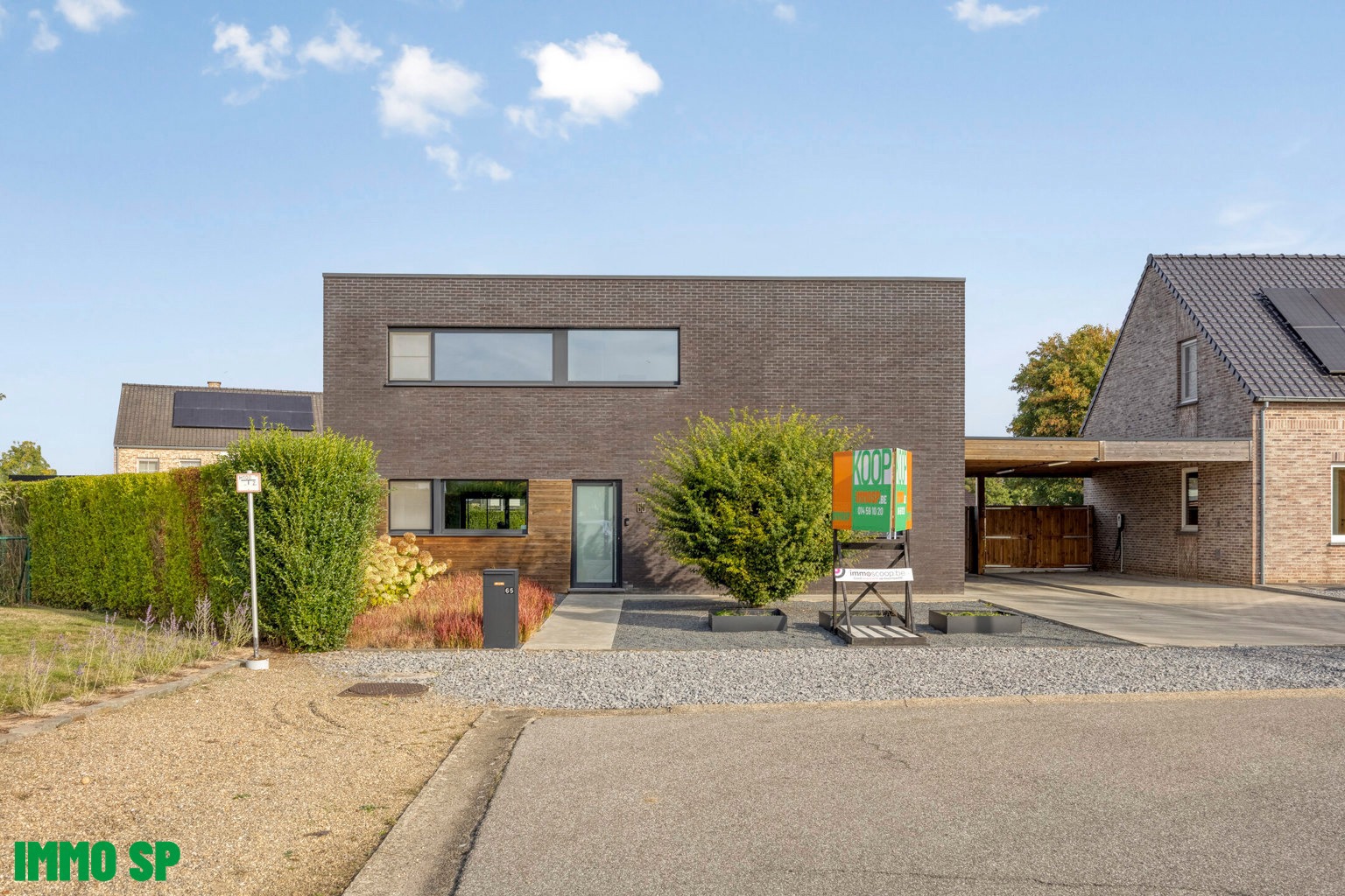 Zeer ruime gezinswoning met hoogwaardige afwerking. - foto 1