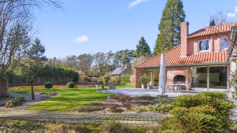 Exclusief gelegen villa van 345m² op 30 are met grote vijver - foto 5