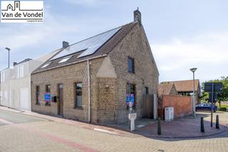 Deze ruime en goed onderhouden woning is perfect voor wie op zoek is naar comfortabele woonruimte in combinatie met een zonnige tuin en...