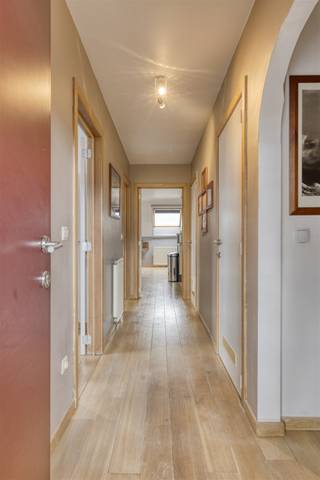 PLANIFIEZ VOTRE VISITE UNIQUEMENT EN LIGNE VIA www.structura.beDécouvrez ce charmant appartement situé au cœur de Denderleeuw, offrant un...