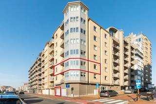 [[ DIT PAND NEEMT DEEL AAN DE ERA OPEN HUIZEN DAG OP 14/3 VAN 13:00 TOT 14:00 ]]Blankenberge: Lichtrijk hoekappartement met 2 slaapkamers en...