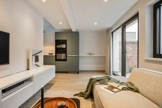 Een verborgen parel in het hart van KapellenIn de Stationsstraat in Kapellen, waar het dorpsleven zachtjes zoemt en alles heerlijk dichtbij ligt,...