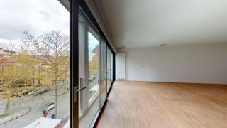 <p><strong>Well-maintained city apartment in a small-scale residence near the MAS.</strong><br /><br />This extremely sunny apartment is located on the third floor, on the Eilandje and near the old town.<br />Terraces, shops, culture and also nature with the dry dock site all within walking distance and that at the same time has easy accessibility near major roads.<br /><br />The abundance of light that flows in through the large windows with the direct connection that you experience with the environment are undoubtedly the reasons for wanting to live here.<br />In the west-oriented living room on parquet, slide open the windows and enjoy a tasty aperitif. The open kitchen is equipped with the usual appliances such as oven, induction hob, dishwasher, etc.<br />The hall leads to two bedrooms and a bathroom with a shower, bath and double washbasin. There is also a storage room with connection for washing machine and dryer, as well as a separate toilet.<br /><br /><strong>In short, comfortable apartment with two bedrooms and sunny living space.</strong><br /><br /><strong>Advantages:</strong><br />- bicycle shed<br />- basement storage<br />- small-scale residential complex<br />- bustling location</p>
