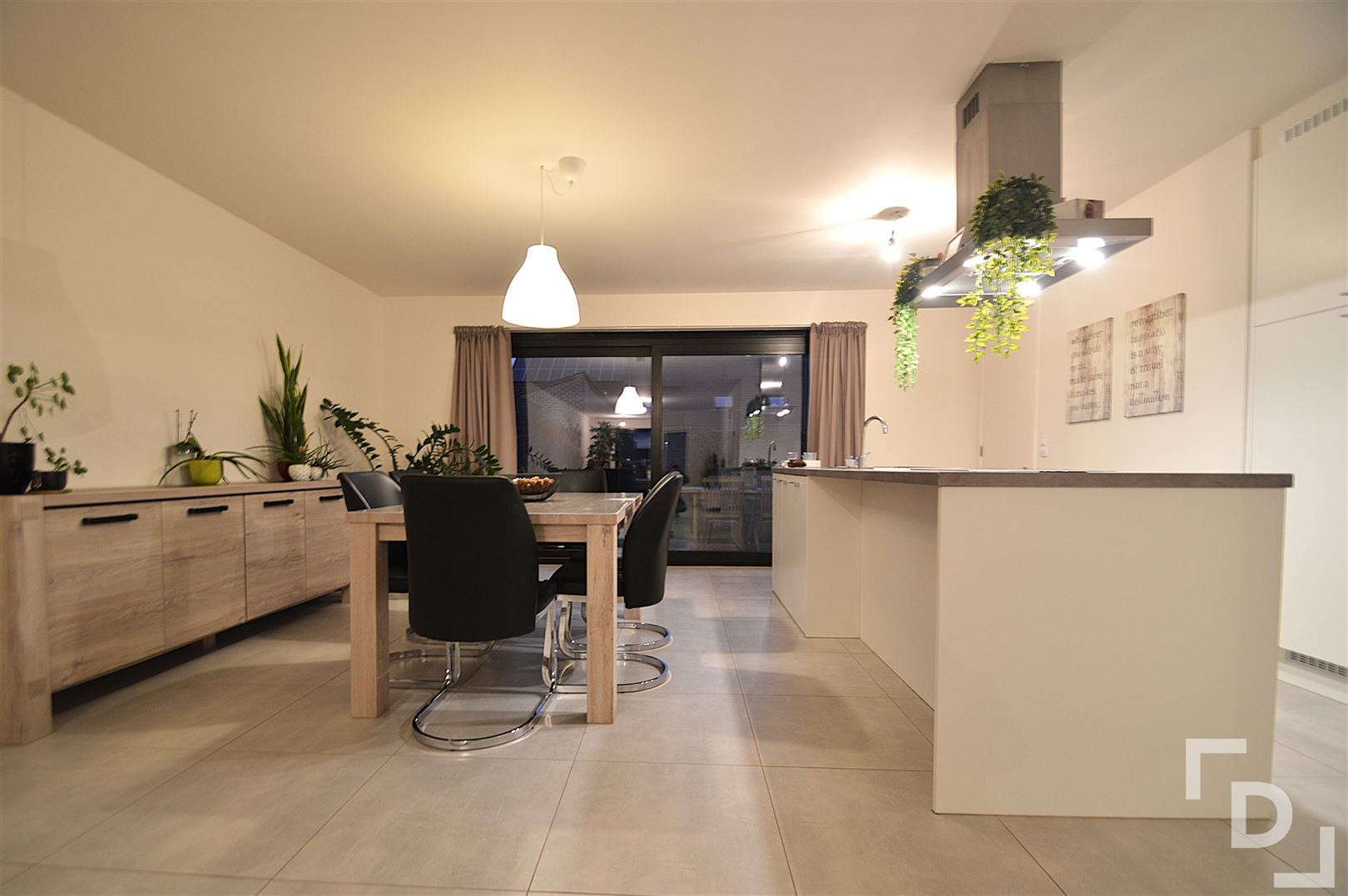 Centrum Poperinge, gezinswoning met tuin te huur. - foto 3