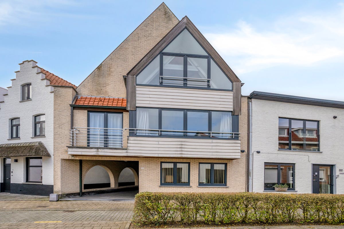 Propriété d'investissement avec 3 appartements à vendre dans le centre de Knokke - photo 1