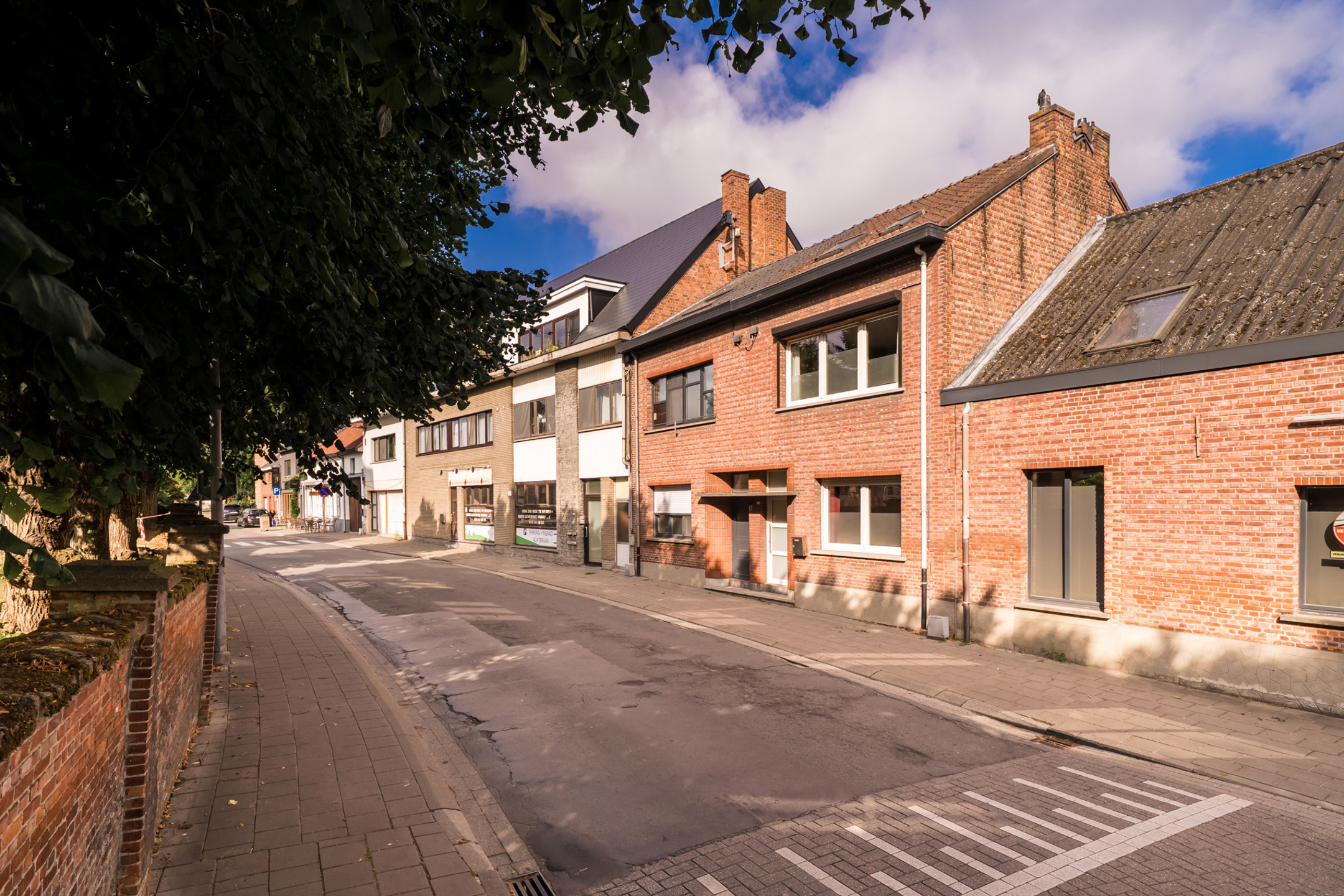 Instapklare woning met achteruitgang en garage - foto 1