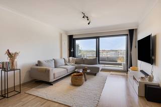 Dit verzorgd en instapklaar appartement van 110 m² met veel ruimte, licht en comfort is gelegen op de vierde verdieping. Het appartement is...