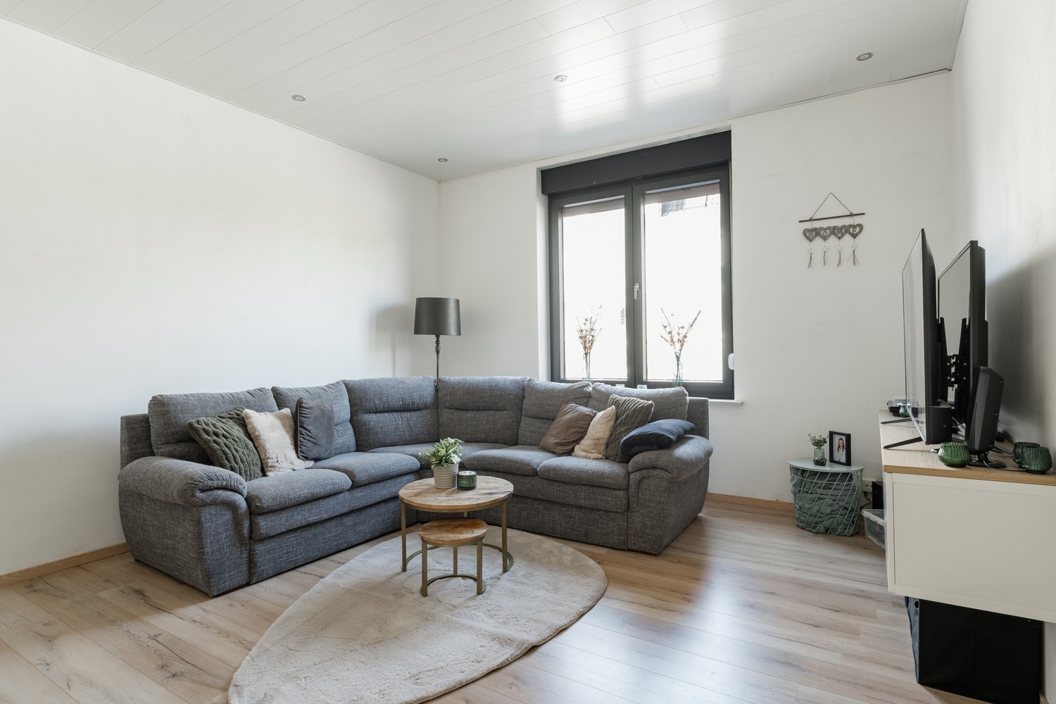 Karaktervolle woning met tal van mogelijkheden in het hart van Neerpelt - foto 4