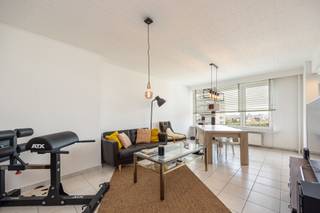 Dit leuk appartement is ingeplant op een toplocatie in Berchem, vlakbij Zurenborg en op een boogscheut van Berchem station. Het pand is gelegen...