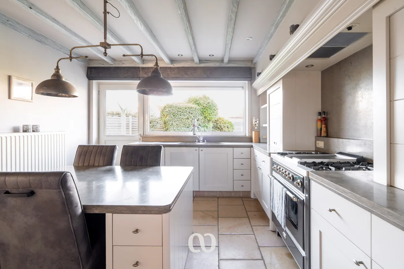 Instapklare gezinswoning met 4 slaapkamers en tuin - foto 5