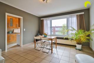 Idéalement situé à Wilrijk, cet appartement lumineux se trouve au deuxième étage d'un petit immeuble bien entretenu.Les charges mensuelles s'élèvent...