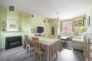 Te renoveren woning met potentieel in het hart van DuffelOntdek deze charmante woning in de rustige De Meesterstraat 13, gelegen in een aangename...