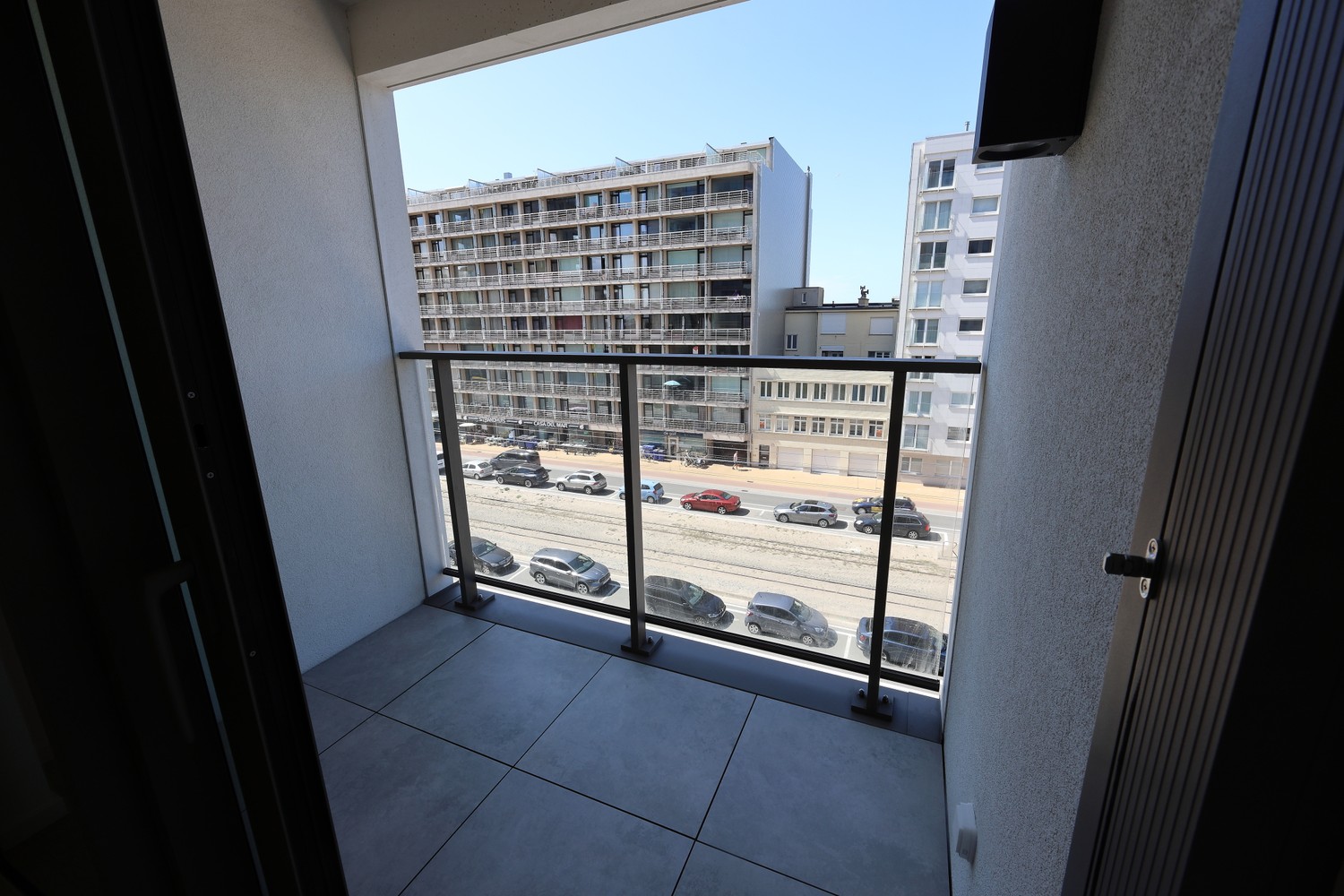 Nieuwbouw appartement met 1 slaapkamer, zonnig terras & lateraal zeezicht te Mariakerke-Oostende ! - foto 4
