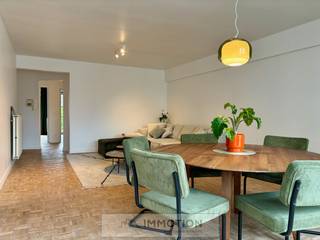 Tof appartement op de 2e verdieping met open zicht richting het President Rooseveltplein.Het appartement beschikt over: 2 slaapkamers waarvan 1 met...