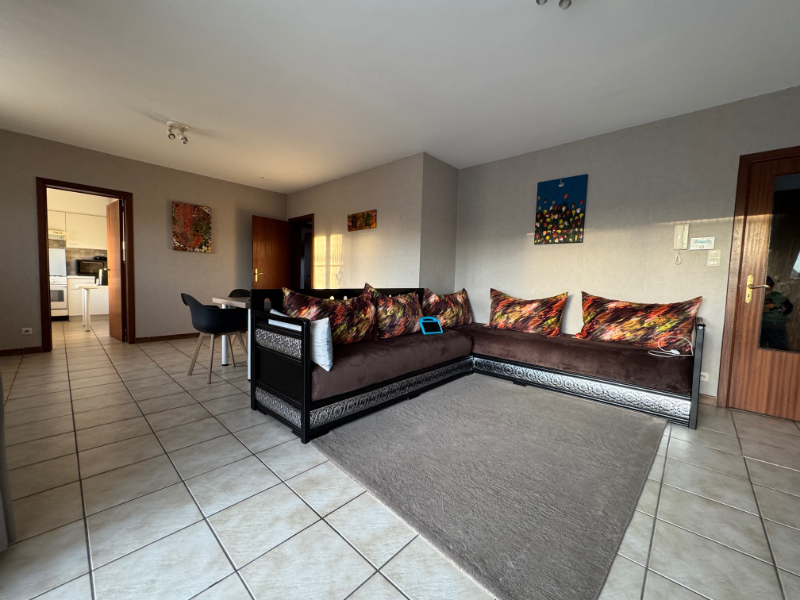 Heel gezellig, lichtrijk, ruim (90 m²) EN goed geïsoleerd appartement met 2 slaapkamers en 2 terrassen. - photo 4