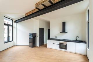 Kleinschalig renovatieproject op een zuchtje van Park Spoor NoordWelkom in de Oranjestraat 92 — hier woon je op een zucht van Park Spoor Noord. De...