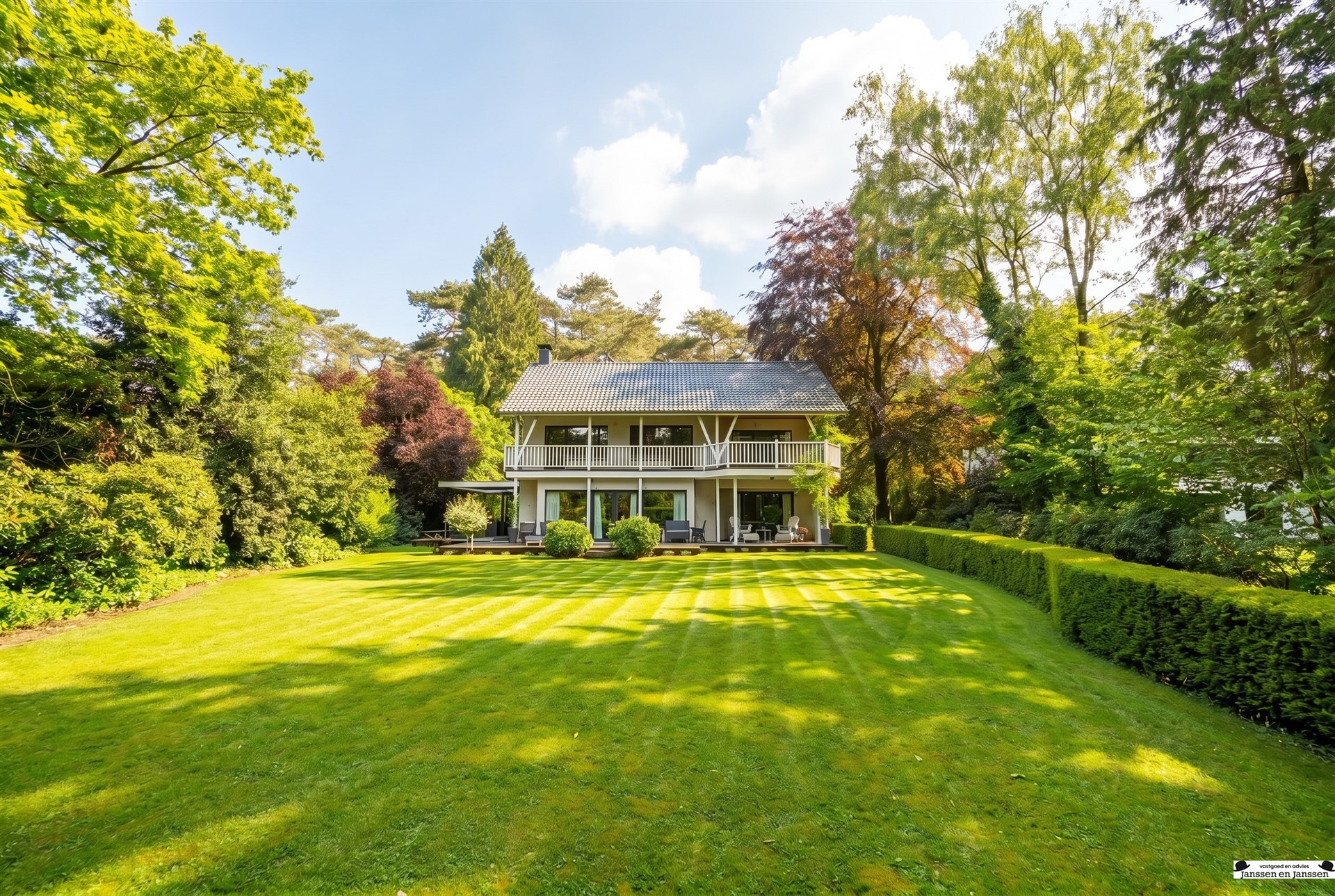 Exclusieve villa op royaal perceel van 3.000 m² grenzend aan uniek natuurdomein - foto 1