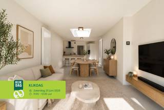 Ben jij het type koper dat enkel zijn meubels wil verhuizen, zonder tijd of zin om te renoveren? Dan is deze instapklare en energiezuinige woning precies wat je zoekt!<br /><br />De kwalitatieve afwerking, de vlotte verbinding met het station en het centrum, het gunstige EPC A-label en de budgetvriendelijke prijs maken van deze woning een bijzonder interessante opportuniteit.<br /><br />INDELING<br /><br />Gelijkvloers:<br />Via de inkomhal kom je terecht in de lichtrijke leefruimte. Verder beschikt het gelijkvloers over een badkamer, apart toilet en praktische berging.<br /><br />Eerste verdieping:<br />Op de eerste verdieping bevinden zich twee slaapkamers.<br /><br />Ben jij op zoek naar een instapklare woning op een vlot bereikbare locatie? Aarzel dan niet en plan vandaag nog jouw bezoek in!