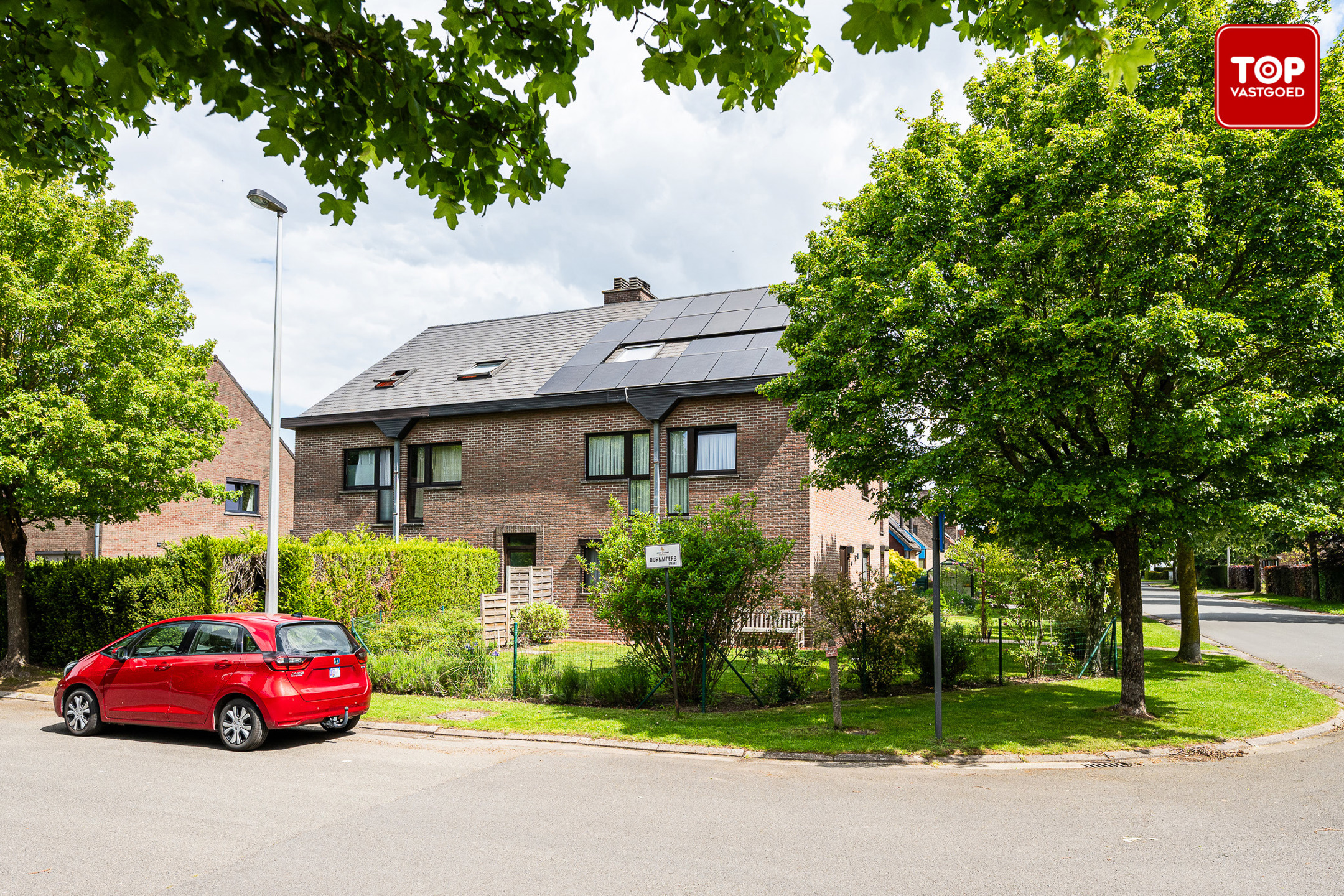 Rustig gelegen duplexappartement met 3 slaapkamers, garage en groene omgeving. - foto 1