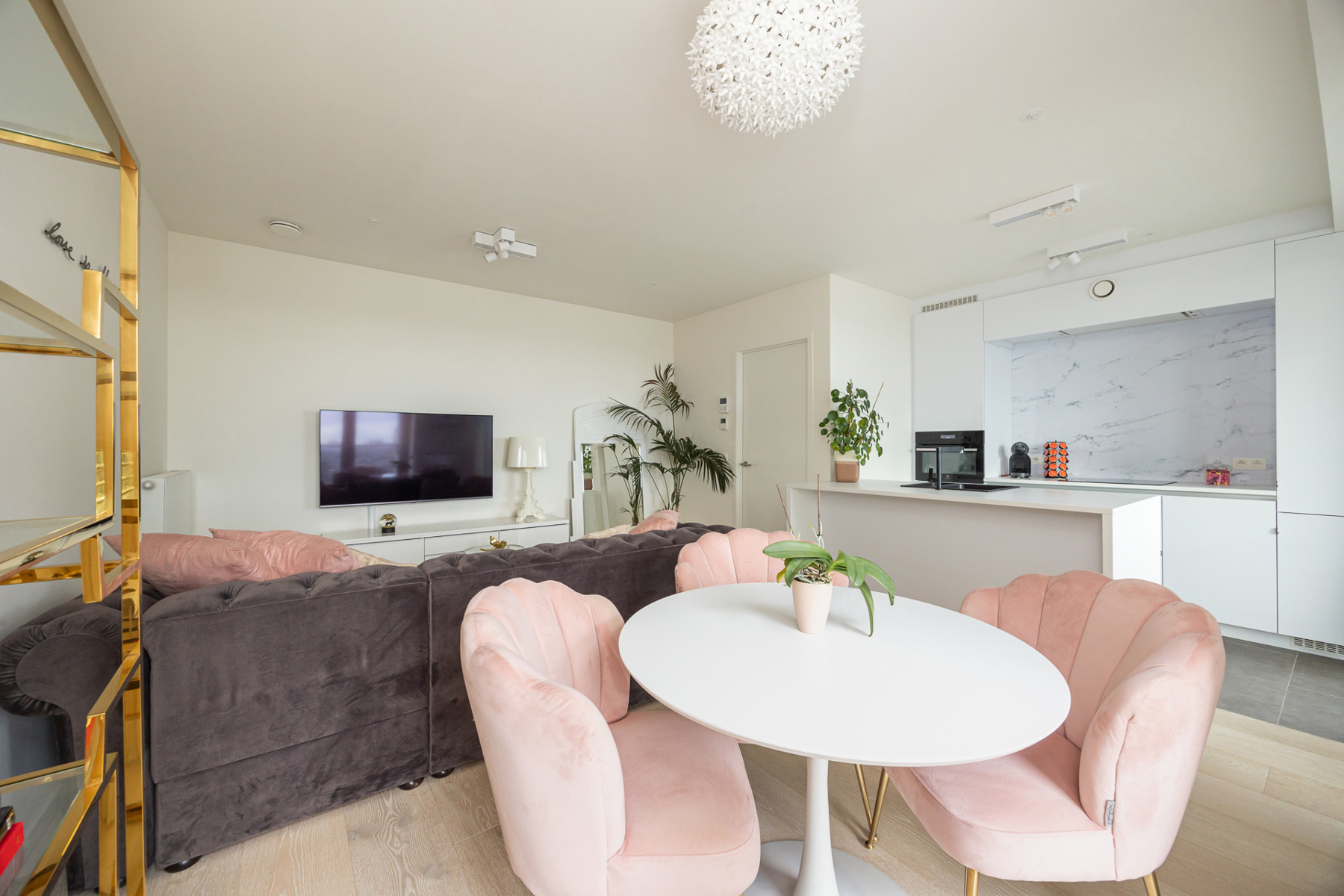 Appartement met 2 slaapkamers en uniek uitzicht op Zuidpark - foto 4