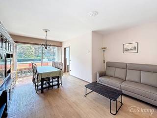 Appartement lumineux au rez-de-chaussée situé à proximité du parc Runcvoort. En entrant dans l'appartement, vous accédez au hall d'entrée doté...