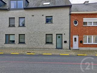 Leuk en ruim triplex appartement vlakbij het centrum van Tremelo.Op  zoek naar een ruim appartement met karakter en een centrale ligging? Dan is dit...