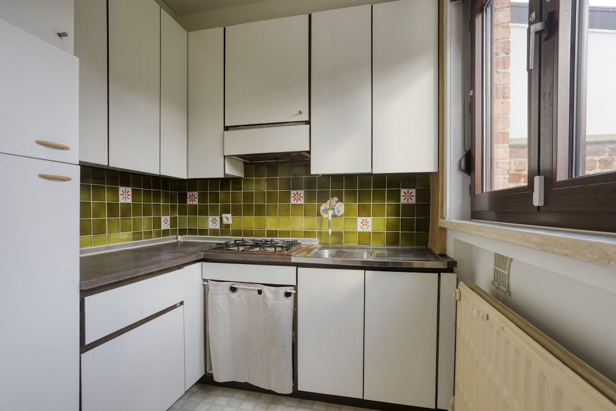 House to Renovate with Potential in Sint-Agatha-Berchem - photo 5