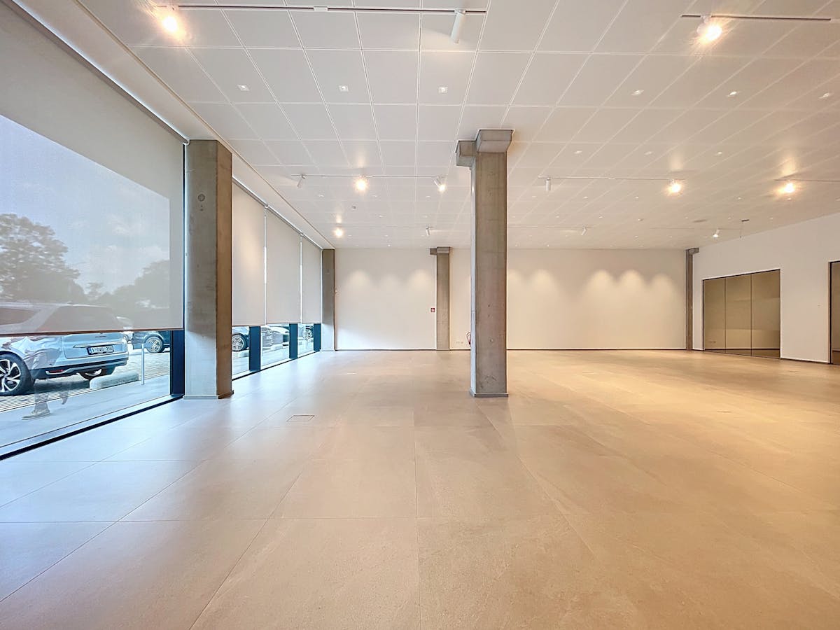 Bureau neuf haut de gamme (299 m²) à la sortie E17 à Zele - photo 5