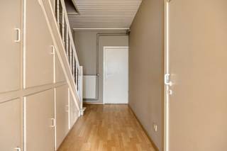 Dit instapklare duplexappartement met drie slaapkamers is uitstekend gelegen aan de Diestersteenweg, op wandelafstand van winkels, openbaar...