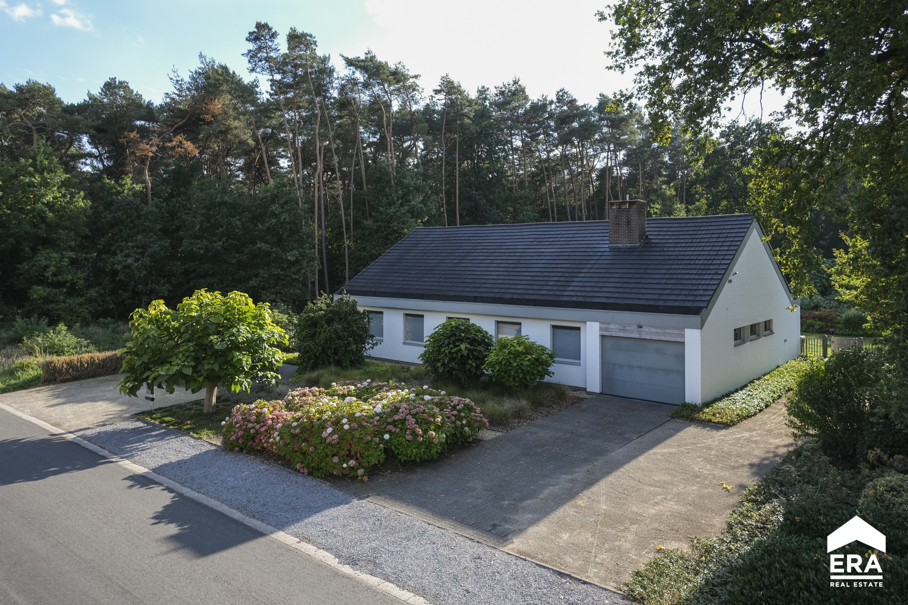 Villa-landhuis met vrij zicht omringd door weiland en bossen - foto 2