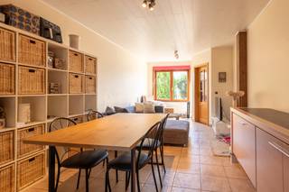 In een rustige woonstraat aan de rand van Mechelen bevindt zich deze charmante op te frissen woning in de Zandstraat 27. De woning biedt...