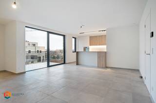 Op een uitstekende locatie te Heist-op-den-Berg bevindt zich dit energiezuinig appartement met 2 slaapkamers, kelderberging en...