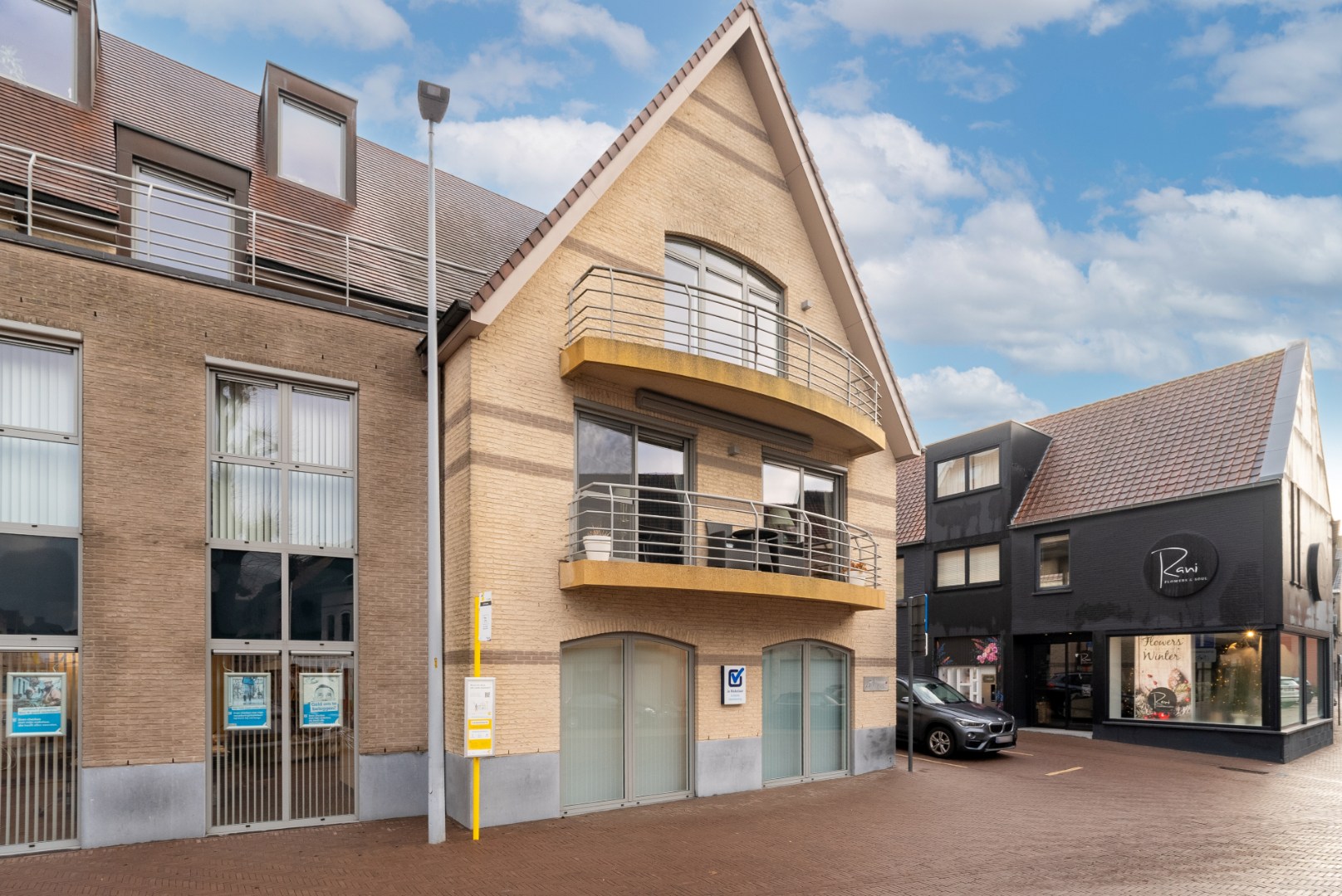 Drie-slaapkamerappartement met garage in Meulebeke! - foto 1
