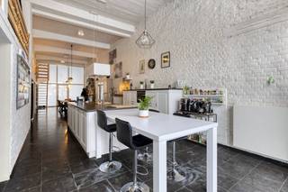 Unieke loftwoning met 5 slaapkamers en polyvalente ruimte van ça. 90m² te koop in het centrum van Desselgem.Deze karaktervolle loftwoning...