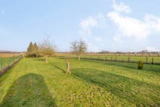 Uitzonderlijk ruime en vrijstaande woning met tal van mogelijkheden in het rustige Mollem. In een doodlopende straat in het charmante Mollem vindt...